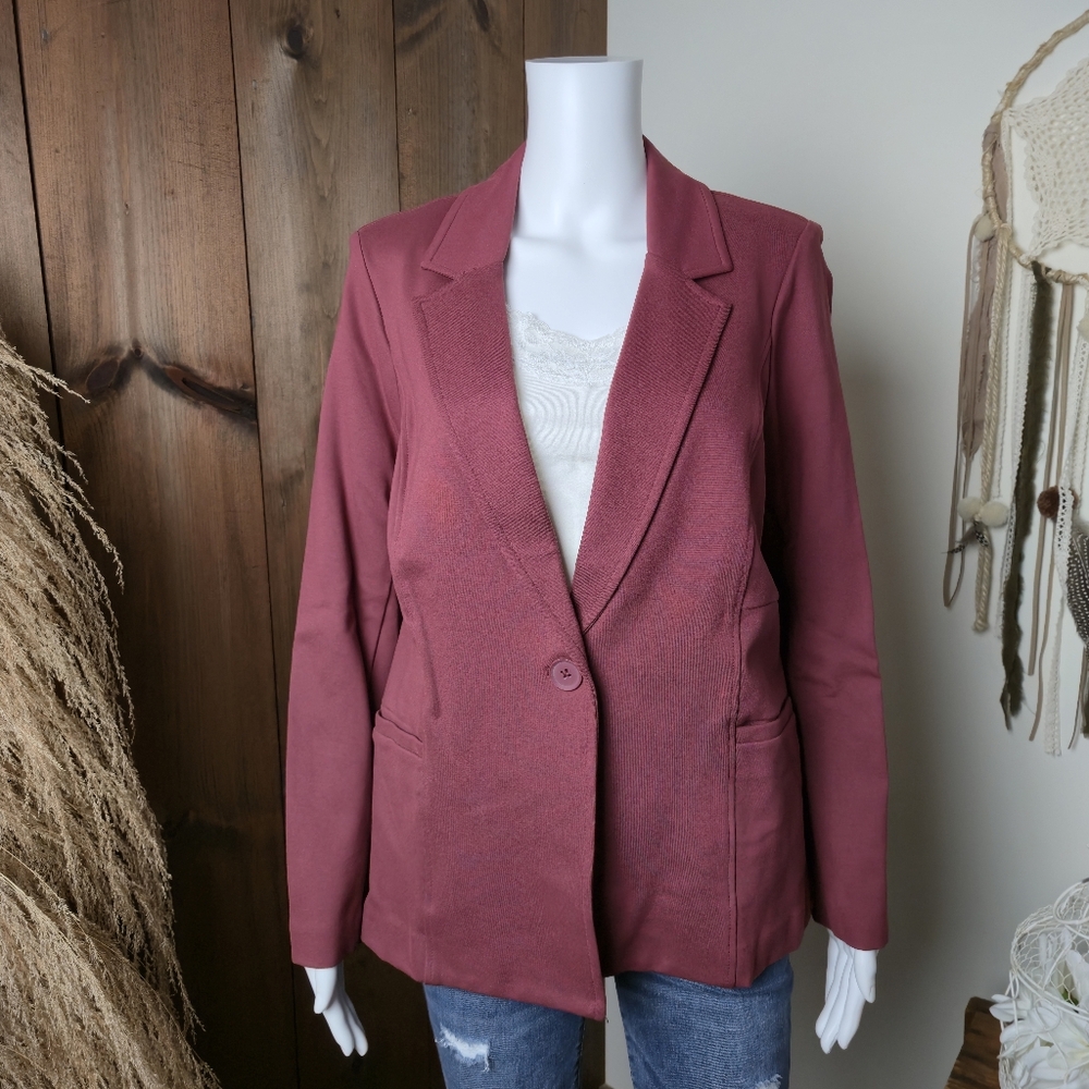 NWT Torrid Chelsea Studio Luxe Ponte Blazer Stretchy Maroon Tailored Fit - Picture 3 of 15